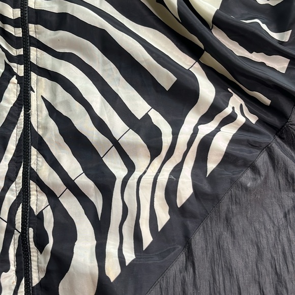 Vintage 90s 80s Argee Sports Women's lightweight Windbreaker Zebra Style Jacket - Picture 9 of 9